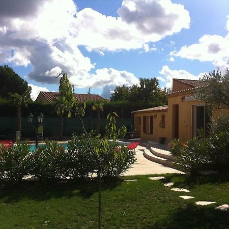 Les cigales des prés Studio Aups Extérieur photo